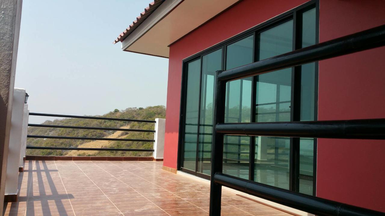 Ocean View Resort - Koh Sichang Ko Si Chang Exterior foto
